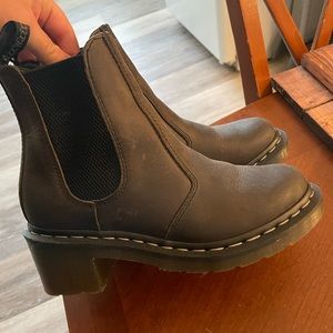 Dr Marten Boots Size 7 brand new!